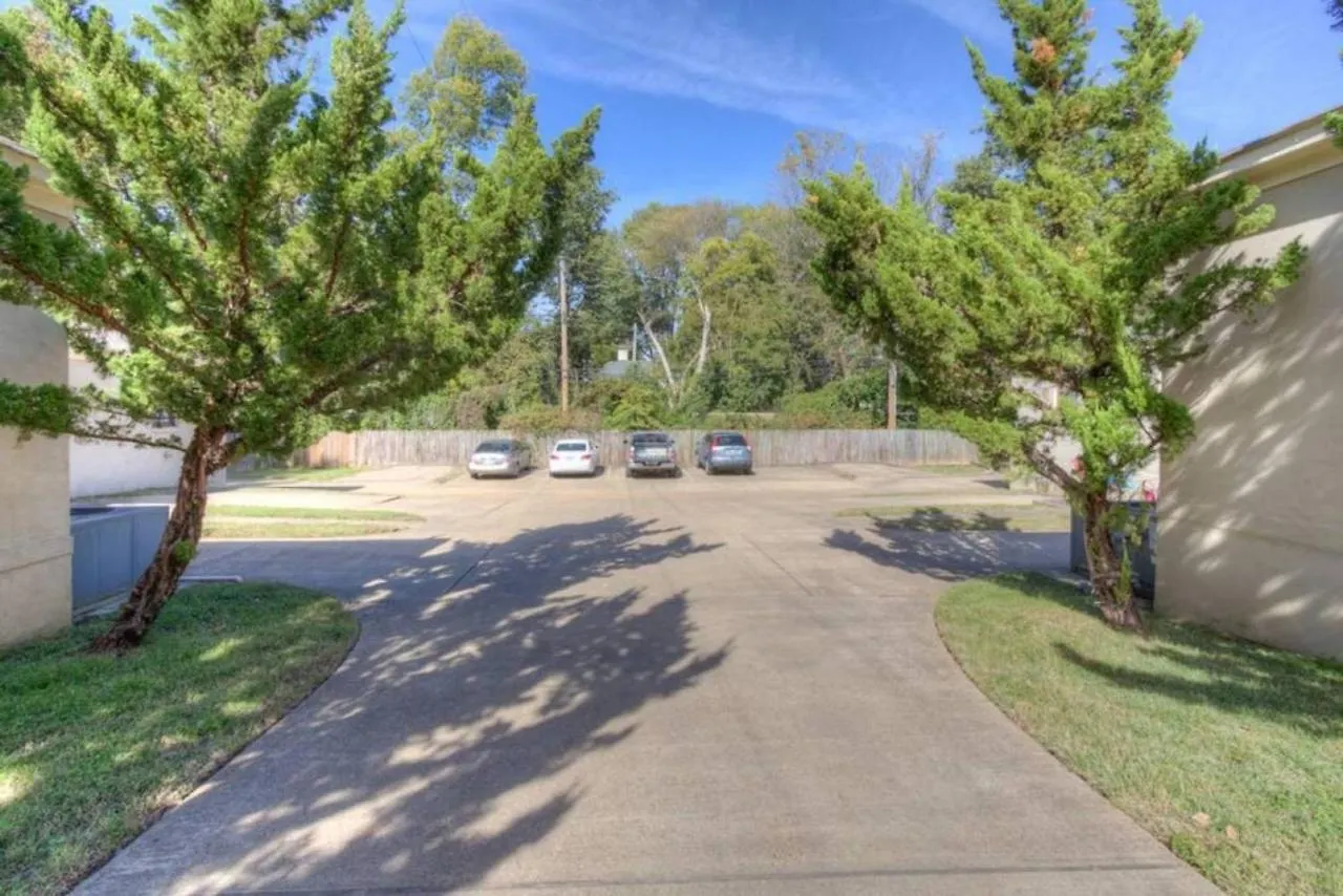 アパート Gated Cottage Walking Distance To Overton Square メンフィス